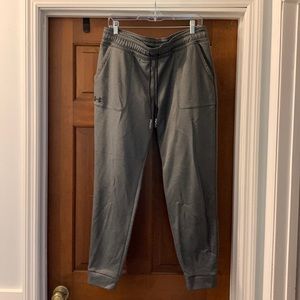Under Armour women’s cold gear joggers.